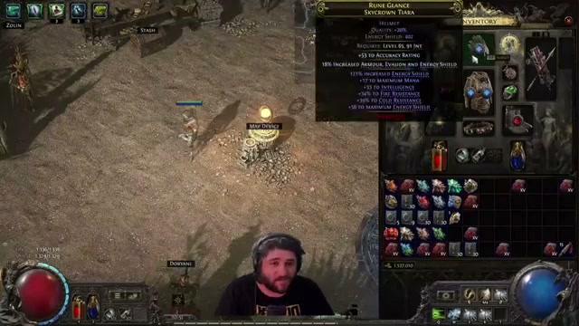 Inventário e equipamentos de Path of Exile 2 no vídeo do Sky
